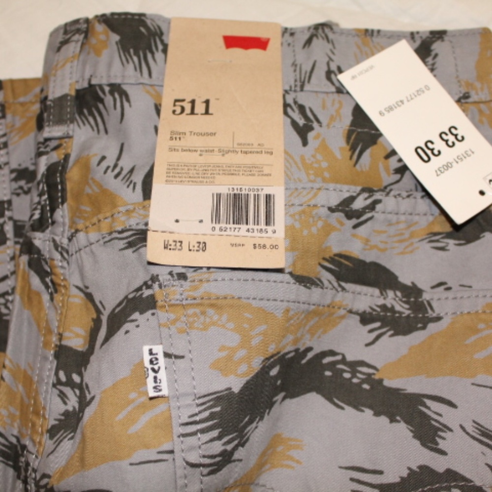 Camouflage Levi's chino's [ants